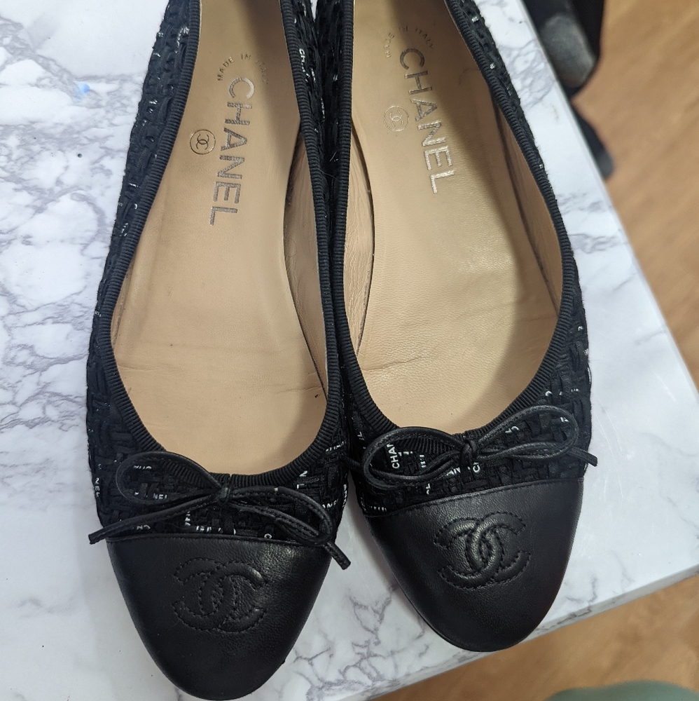 Authentic Chanel 13C Ribbon Flats